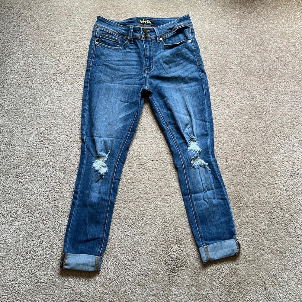 Ripped Jeans with roll bottoms